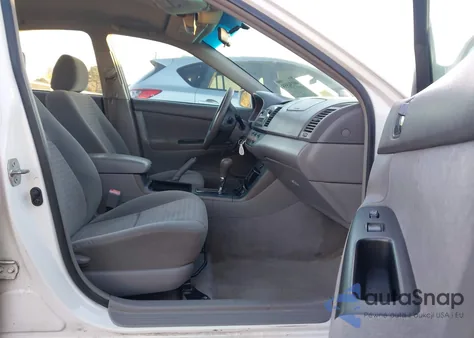 2005 Toyota Camry Le from USA, damaged, VIN 4T1BE32K45U028552